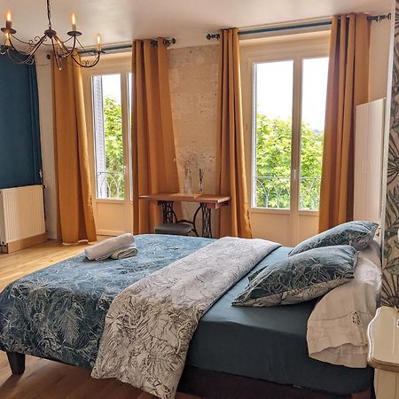 Au Dessus Des Arcades Bed & Breakfast Vic-Fezensac Exterior foto